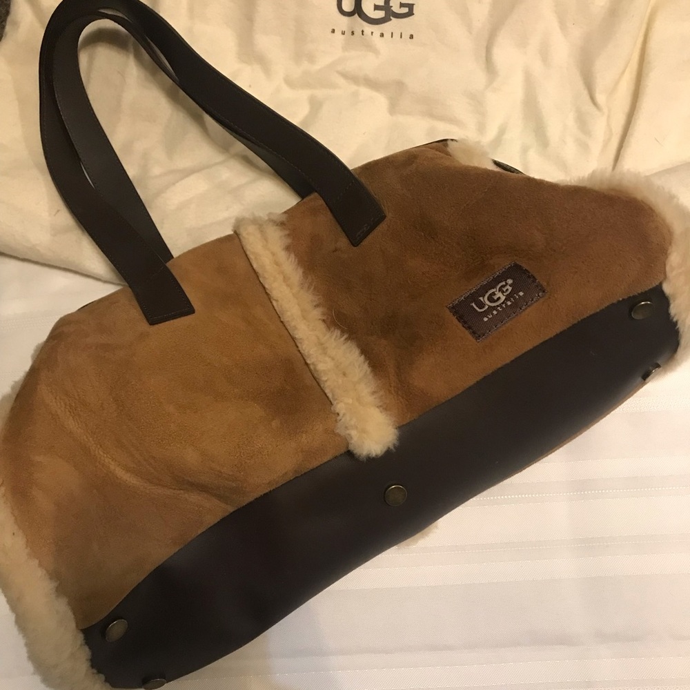 Authentic Ugg Purse, Like new